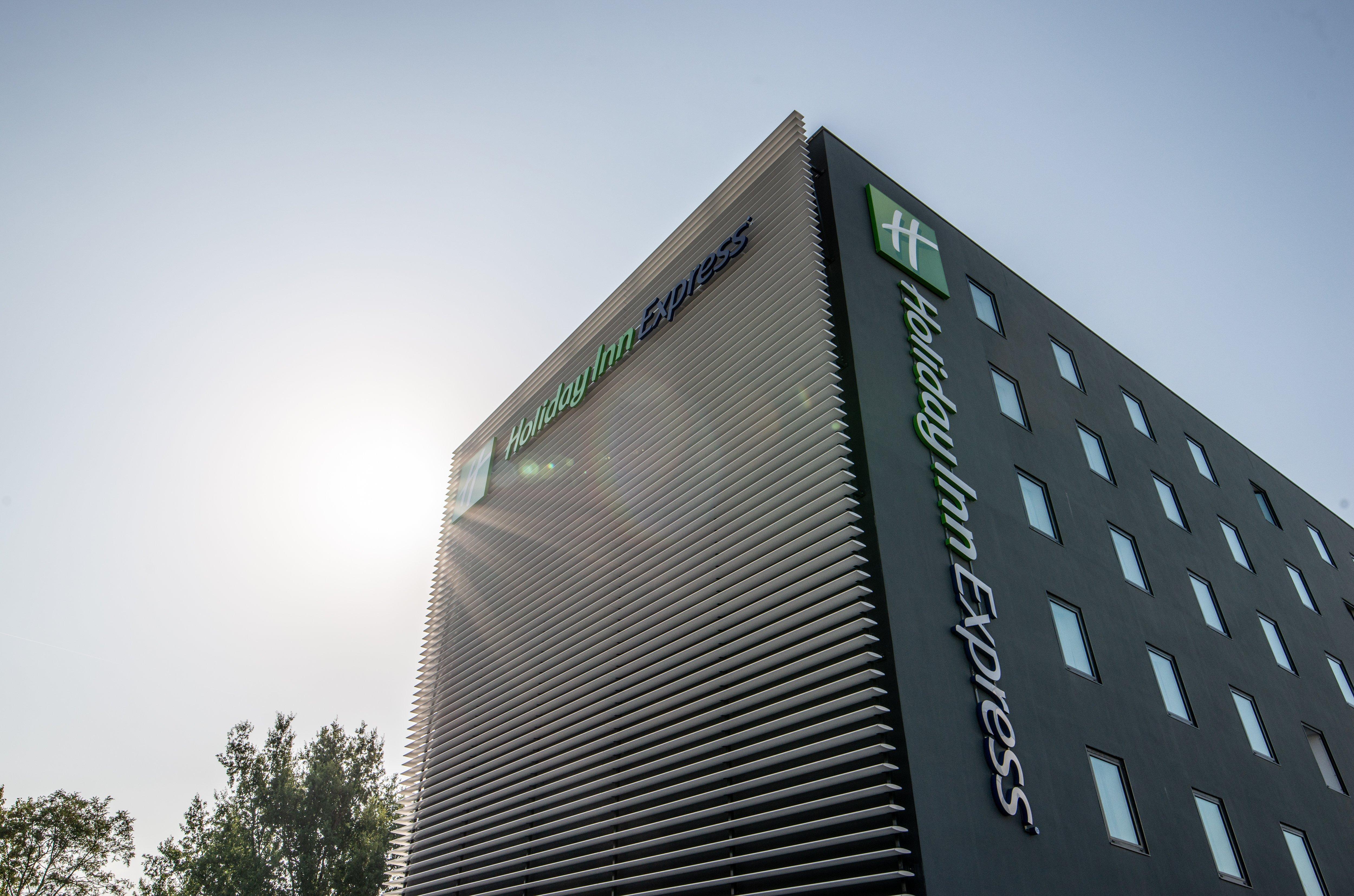 Holiday Inn Express - Bordeaux - Lormont, An Ihg Hotel Exterior photo